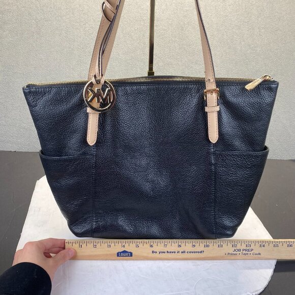 Michael Kors Deep BlackSaffiano Leather Over Shoulder Handbag with Gold Hardware - Picture 3 of 8